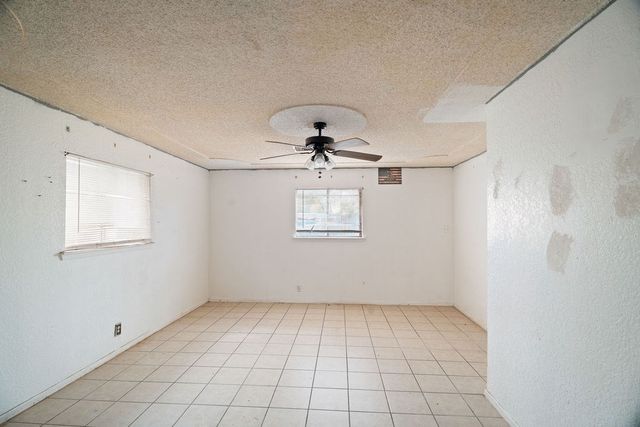 1402 Wood St, Big Spring, TX 79720