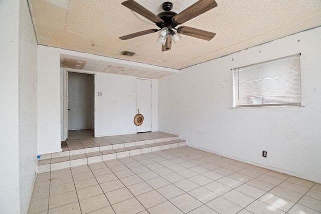 1402 Wood St, Big Spring, TX 79720