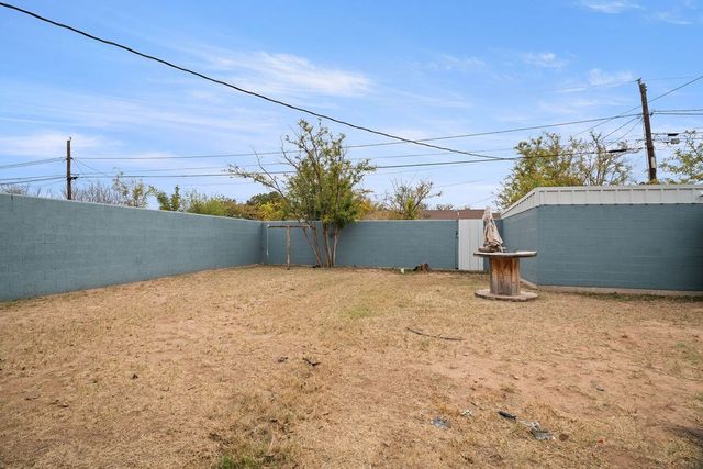 1402 Wood St, Big Spring, TX 79720