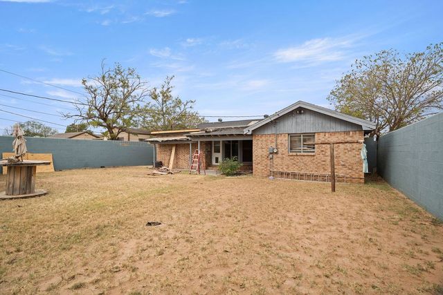 1402 Wood St, Big Spring, TX 79720