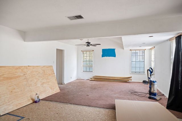 1402 Wood St, Big Spring, TX 79720