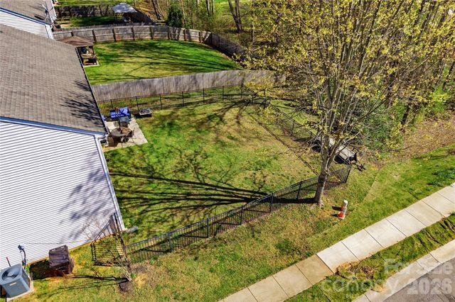 327 Ferrell Avenue, Charlotte, NC 28216