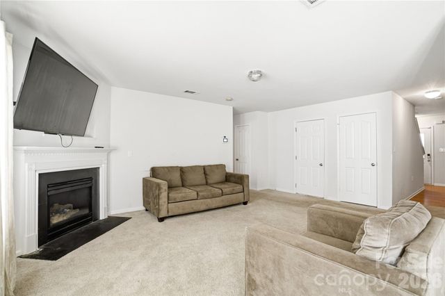 327 Ferrell Avenue, Charlotte, NC 28216