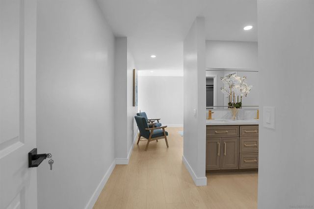 6 Bahama Bnd, Coronado, CA 92118