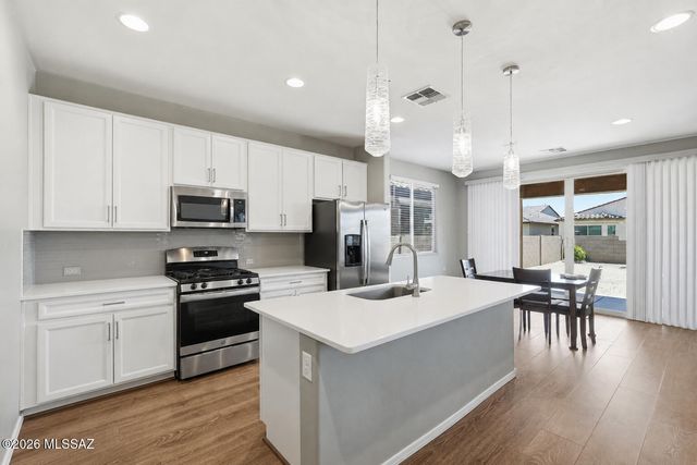 6668 E Via Arroyo Azul, Tucson, AZ 85756