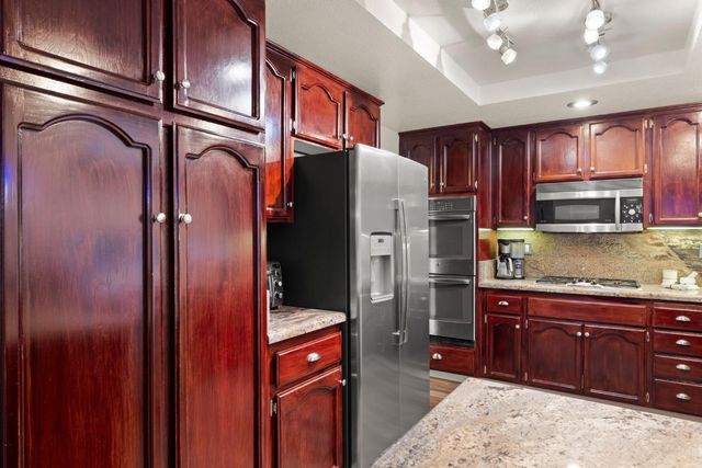 3159 Doroteo Way, Sacramento, CA 95833