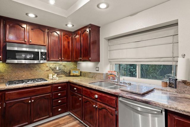 3159 Doroteo Way, Sacramento, CA 95833