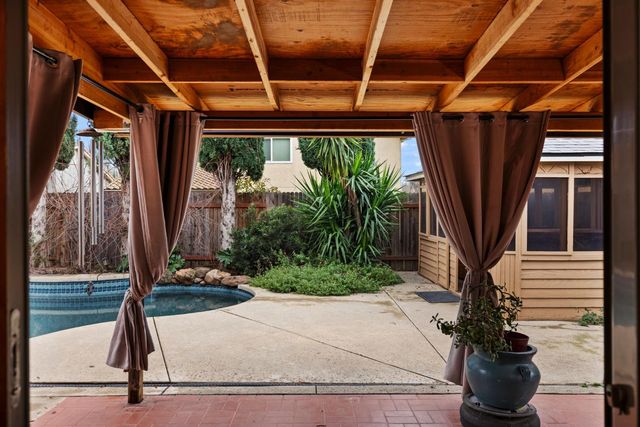 3159 Doroteo Way, Sacramento, CA 95833