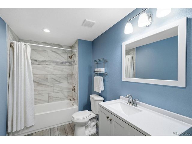 731 Briar Haven Dr, Castle Pines, CO 80108