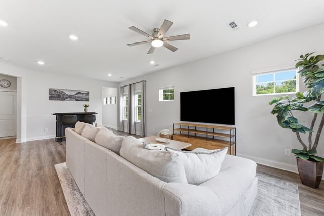 3718 Patten Paige Ln, Rockvale, TN 37153