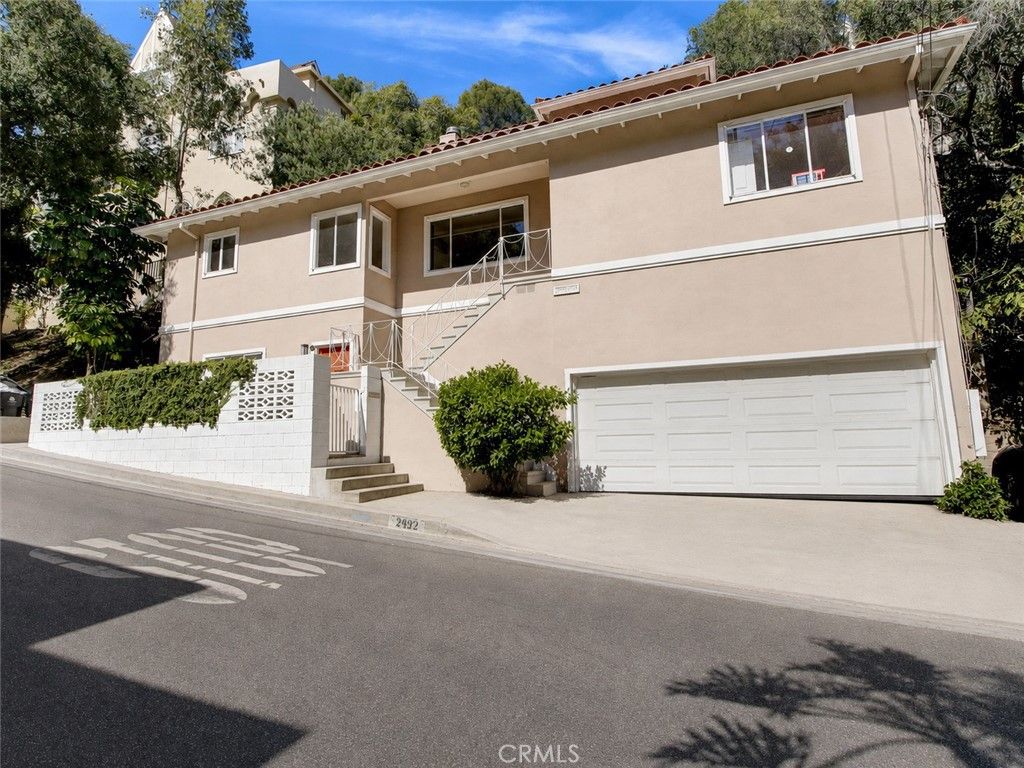 2932 Ledgewood, Los Angeles, CA 90068