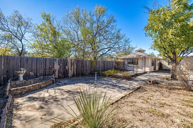 165 Edinburgh Road, San Angelo, TX 76901