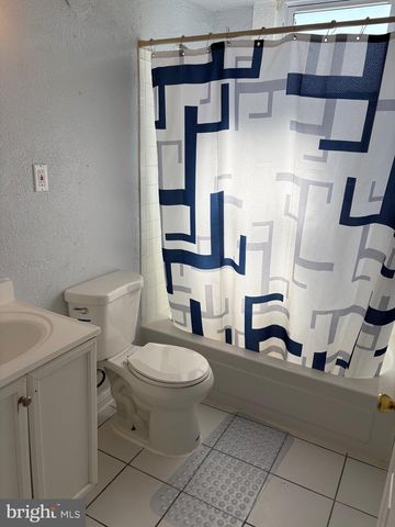 1528 MARION BARRY AVE SE, Washington, DC 20020