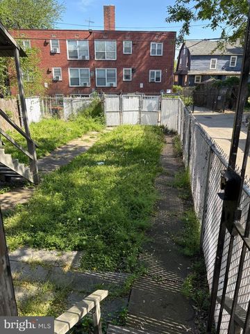 1528 MARION BARRY AVE SE, Washington, DC 20020