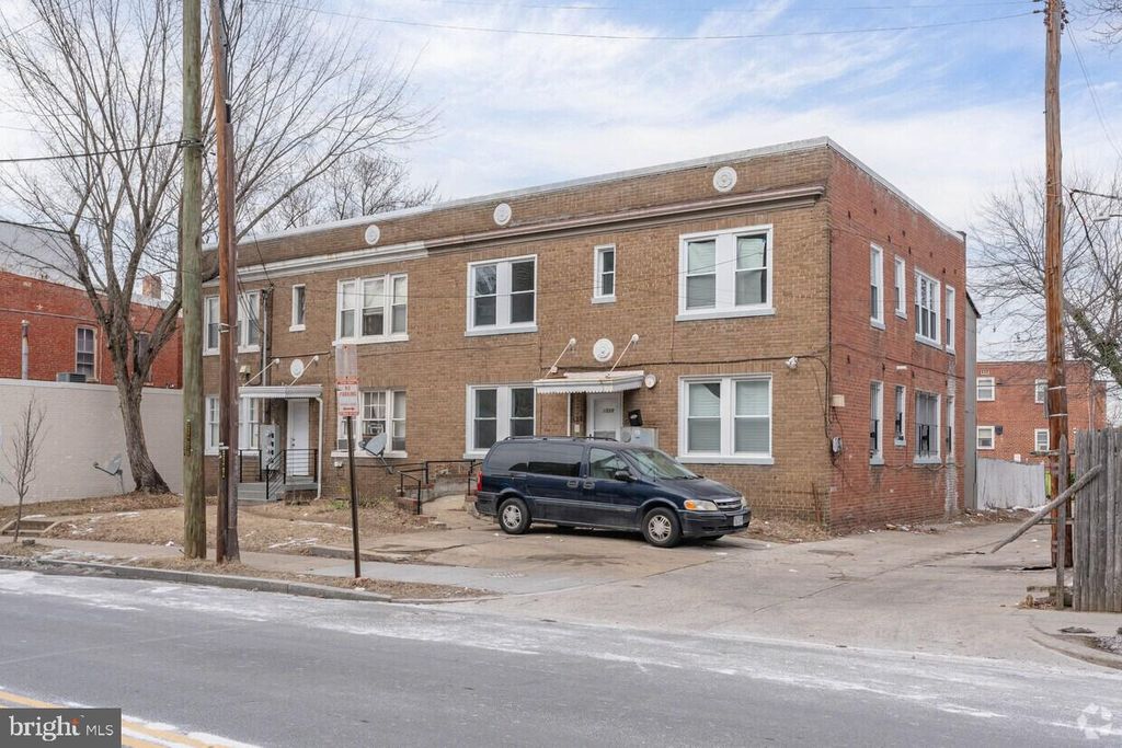 1528 MARION BARRY AVE SE, Washington, DC 20020