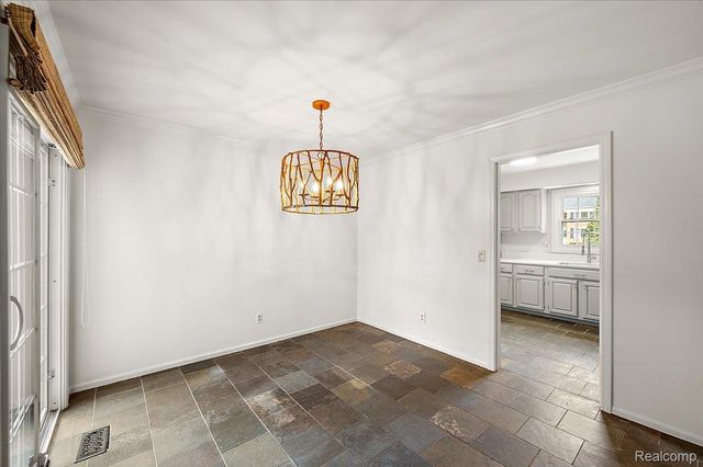 1000 Trailwood Path, Bloomfield Hills, MI 48301