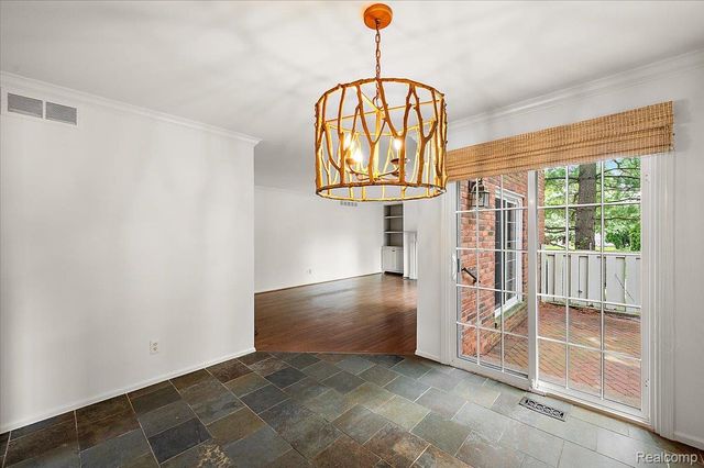 1000 Trailwood Path, Bloomfield Hills, MI 48301
