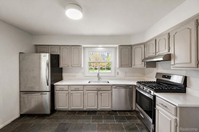 1000 Trailwood Path, Bloomfield Hills, MI 48301