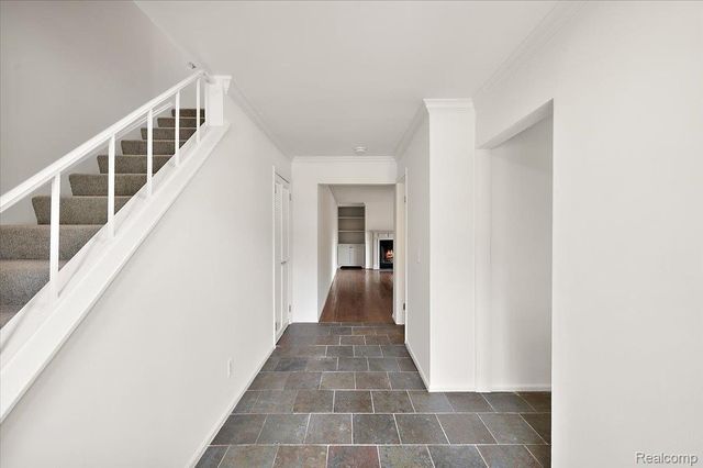 1000 Trailwood Path, Bloomfield Hills, MI 48301