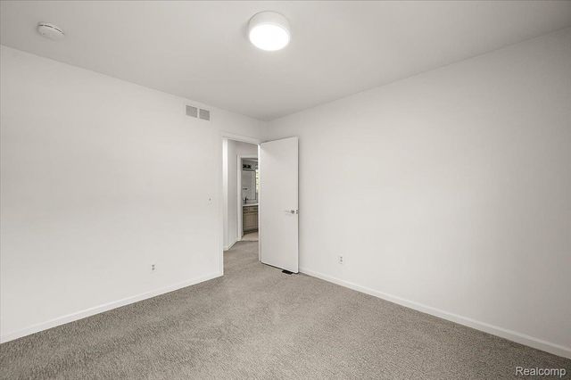 1000 Trailwood Path, Bloomfield Hills, MI 48301