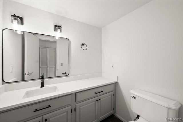 1000 Trailwood Path, Bloomfield Hills, MI 48301
