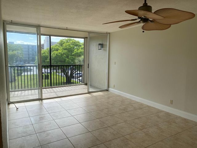 4 Royal Palm Way 308, Boca Raton, FL 33432