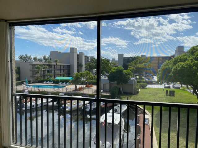 4 Royal Palm Way 308, Boca Raton, FL 33432