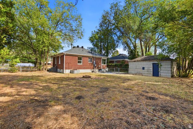 985 N AMERICAN BEAUTY DR, Salt Lake City, UT 84116