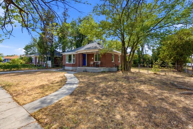 985 N AMERICAN BEAUTY DR, Salt Lake City, UT 84116