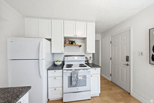 985 N AMERICAN BEAUTY DR, Salt Lake City, UT 84116