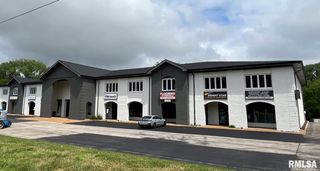 2205 W WABASH Avenue, Springfield, IL 62704