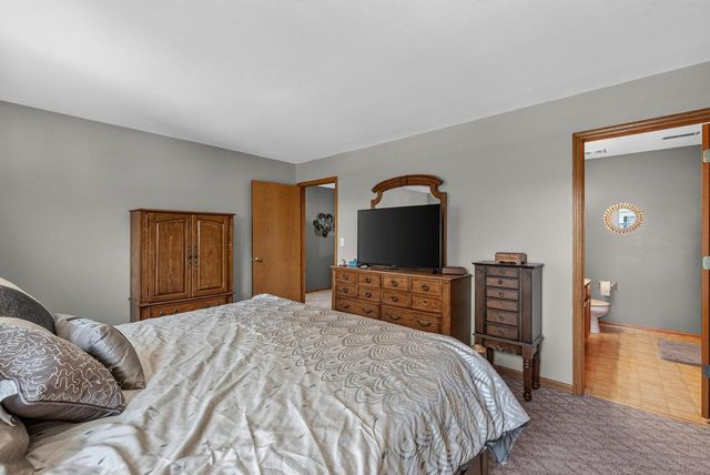 1208 Kennedy DRIVE, Hartford, WI 53027