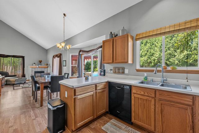 1208 Kennedy DRIVE, Hartford, WI 53027
