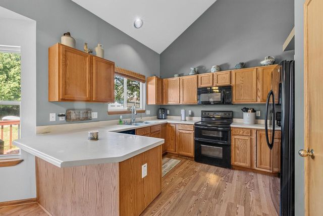 1208 Kennedy DRIVE, Hartford, WI 53027