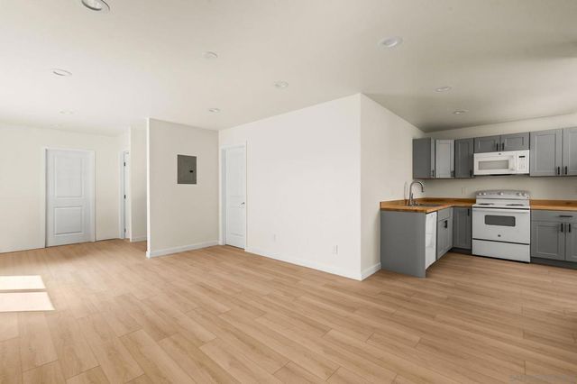 3552 47th St, San Diego, CA 92105