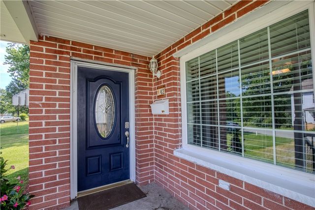 42 N Main St, Fairchance, PA 15436