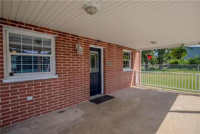 42 N Main St, Fairchance, PA 15436