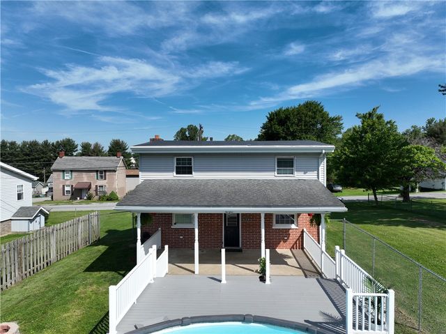 42 N Main St, Fairchance, PA 15436