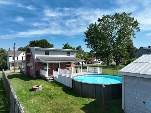 42 N Main St, Fairchance, PA 15436