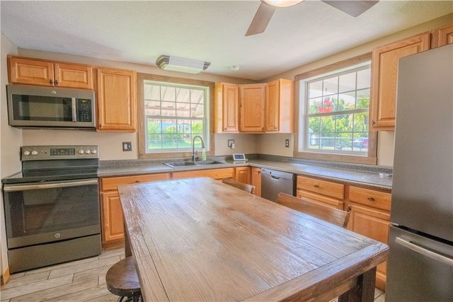42 N Main St, Fairchance, PA 15436