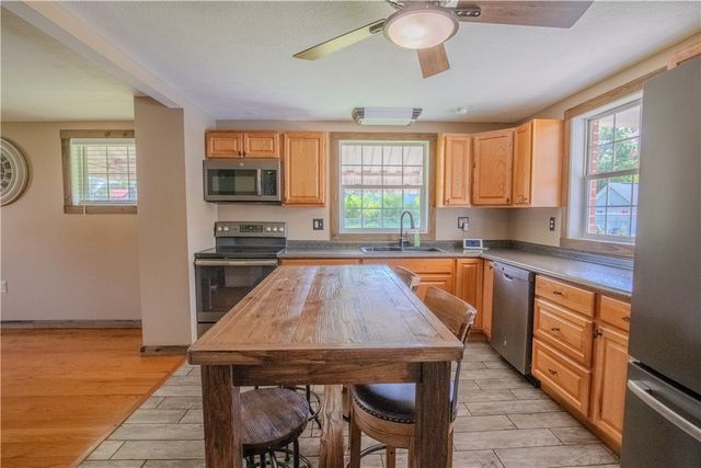 42 N Main St, Fairchance, PA 15436