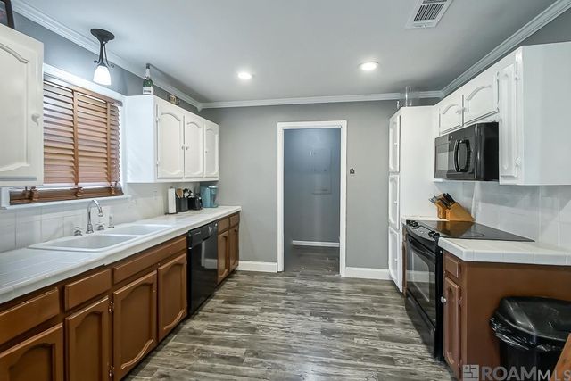 35825 Homer Graham Rd, Walker, LA 70785