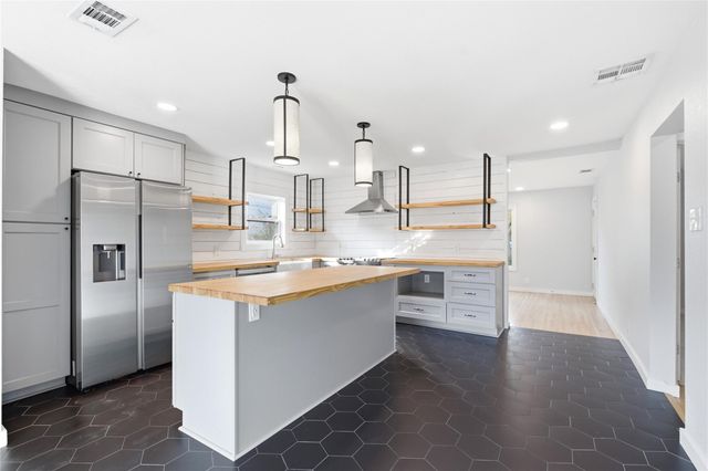 905 E 53rd ST, Austin, TX 78751