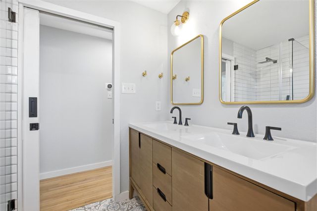 905 E 53rd ST, Austin, TX 78751