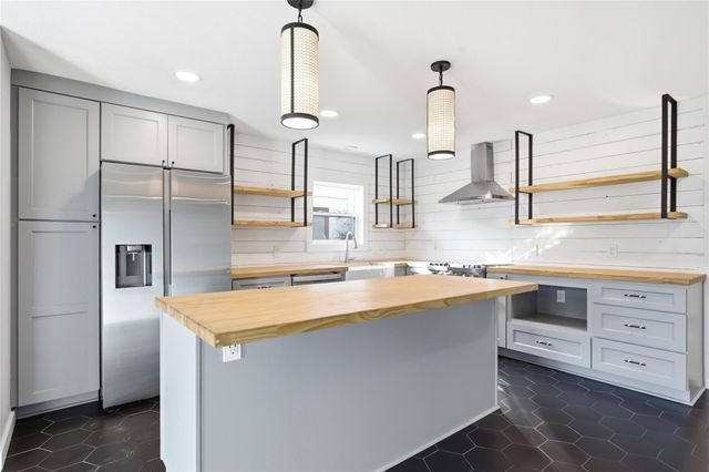 905 E 53rd ST, Austin, TX 78751