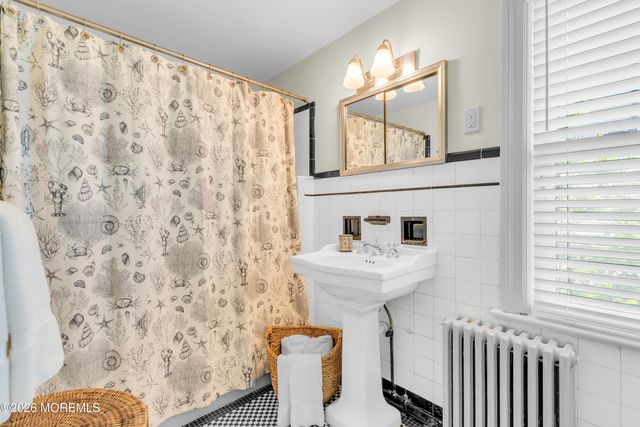 206 Monroe Avenue, Spring Lake, NJ 07762