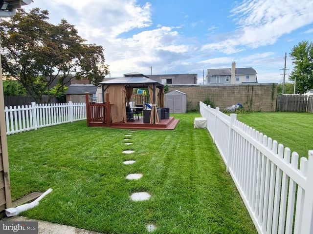 130 N WELLS AVE, Glenolden, PA 19036