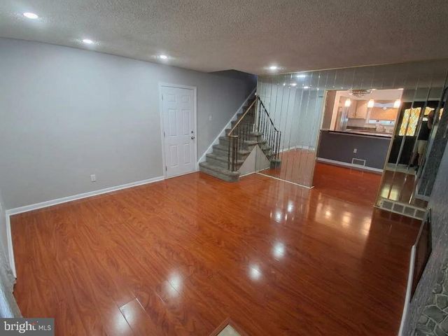 130 N WELLS AVE, Glenolden, PA 19036