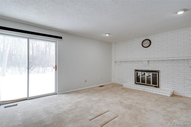 45900 Gainsborough Drive, Canton, MI 48187