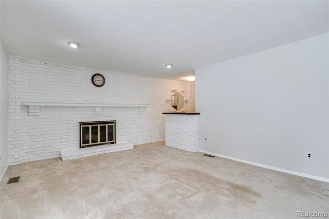 45900 Gainsborough Drive, Canton, MI 48187